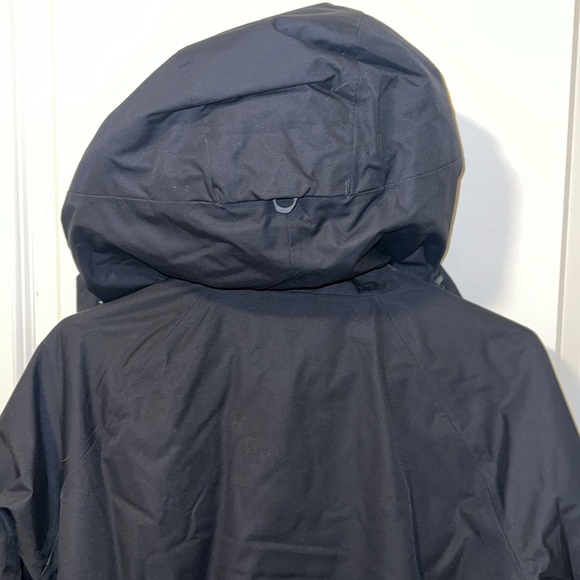 Mountain Hardwear Ski/Snowboard Jacket - Picture 6 of 6